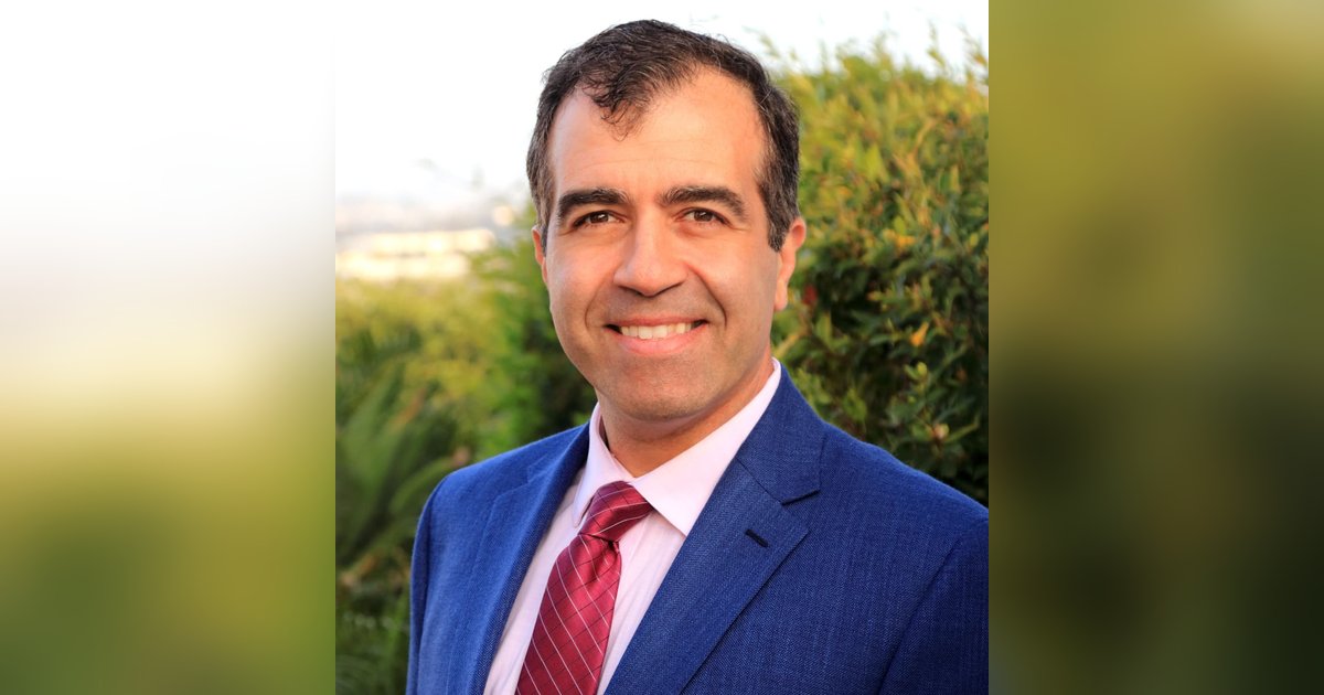 Armen Kurdian portrait
